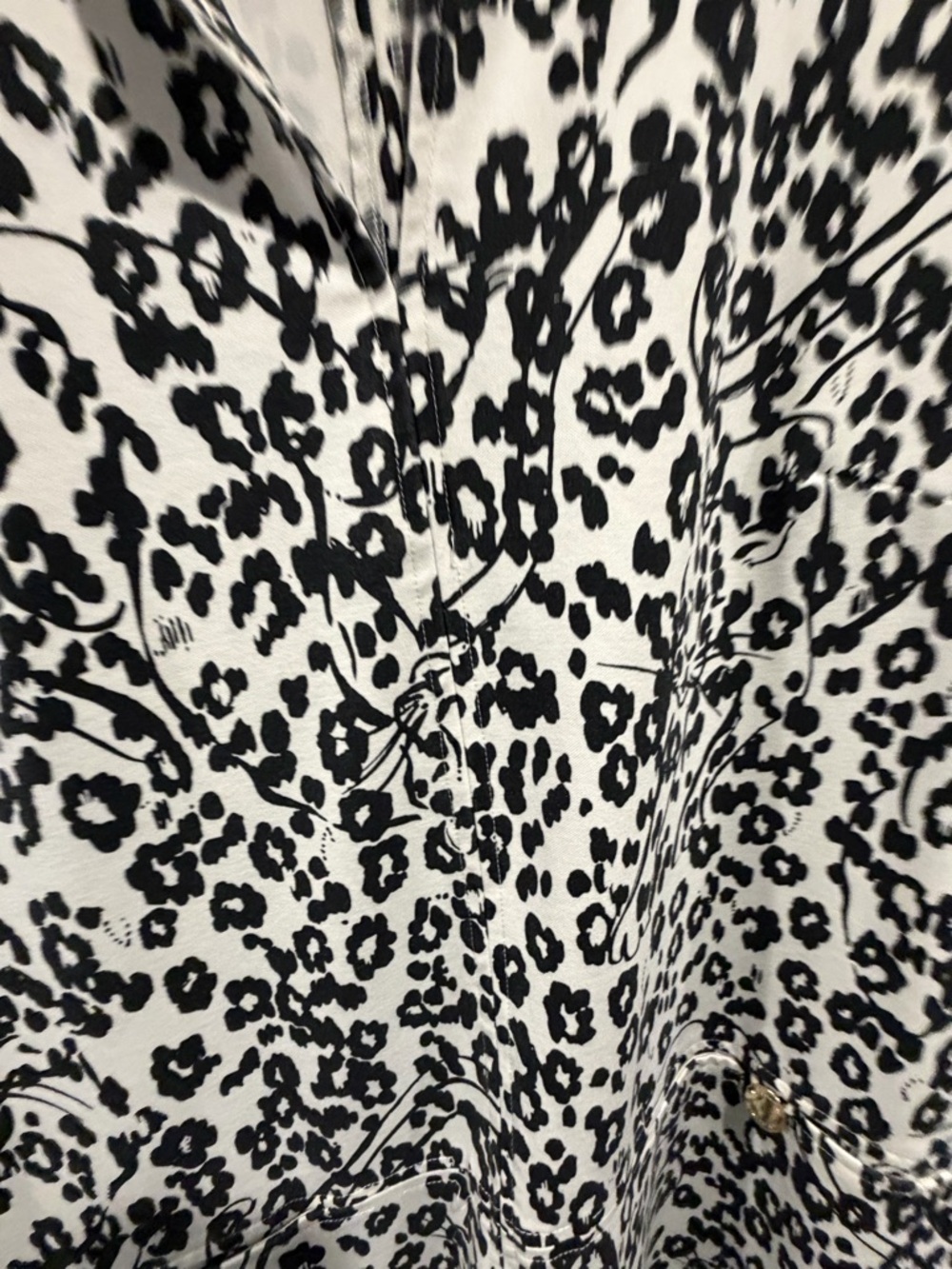 Lilly Pulitzer Rosie Black and White Leopard Print Shift Dress it is stretchy. - Picture 6 of 8